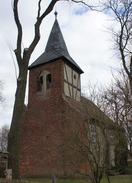 Kirche in Klein Briesen